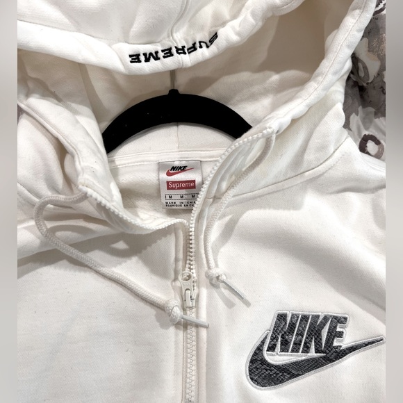 Supreme Nike Half Zip Hooded Sweatshirt White (Men's Medium)